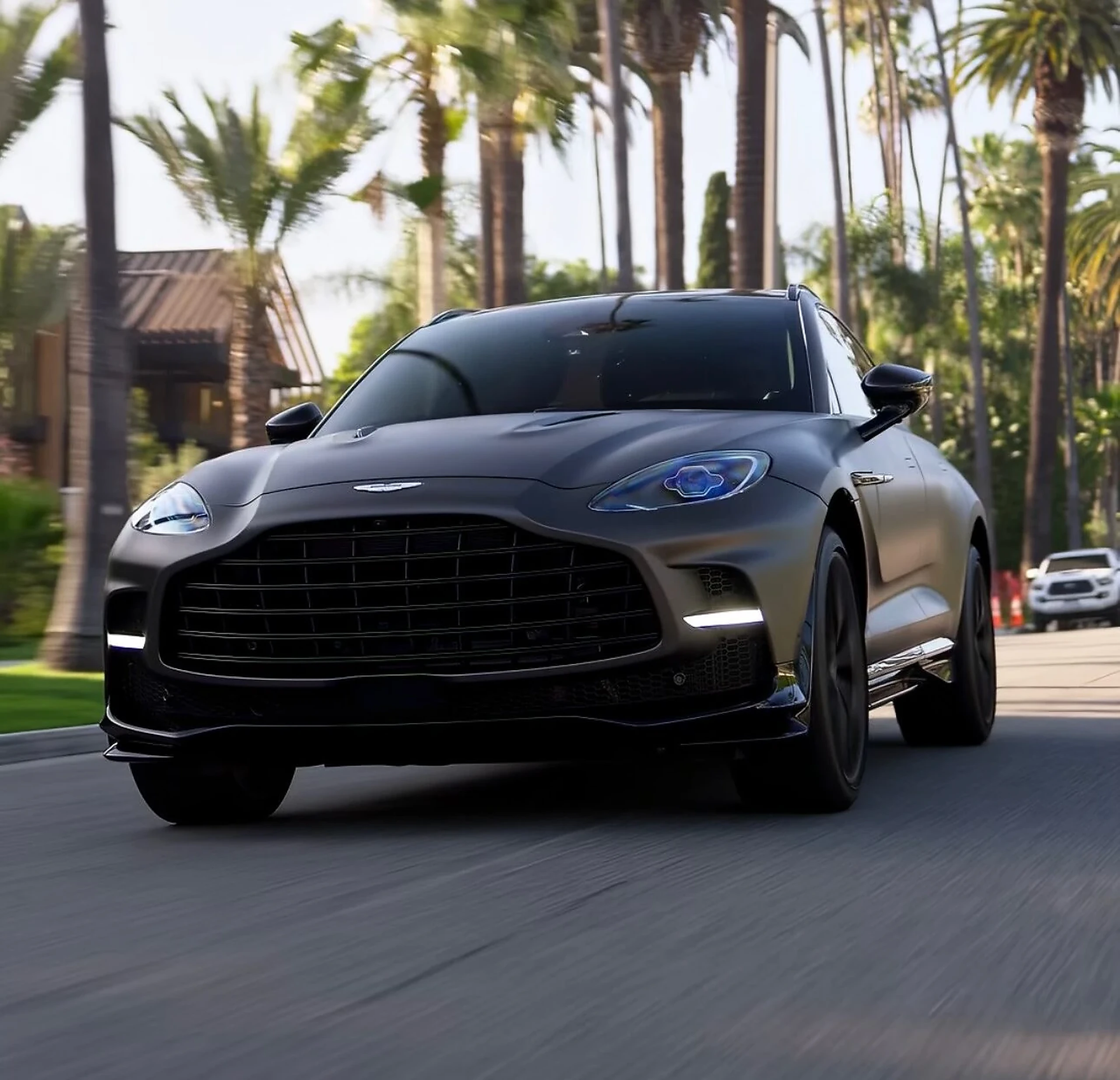 Aston Martin DBX 707 Miami