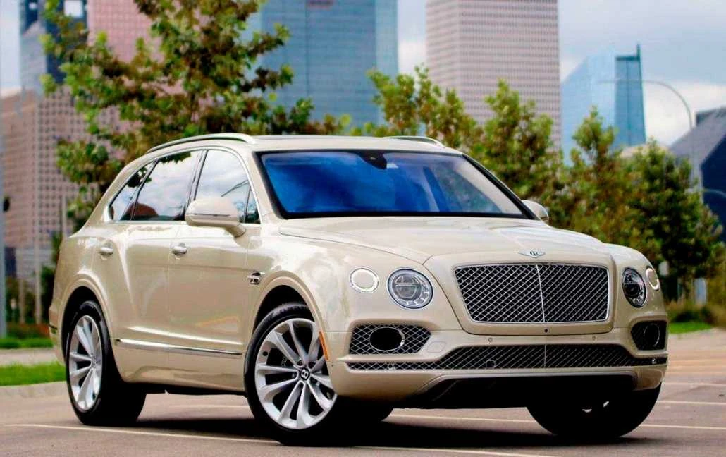 Bentley Bentayga exterior view