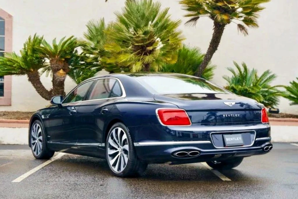 Bentley Flying Spur gallery view 4