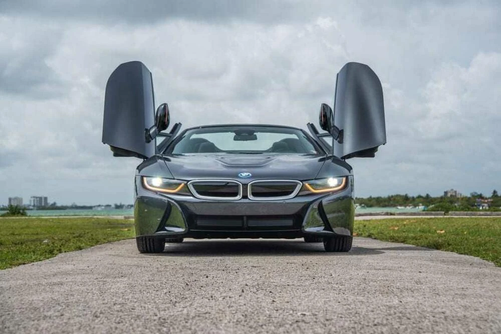 BMW i8 Roadster exterior view