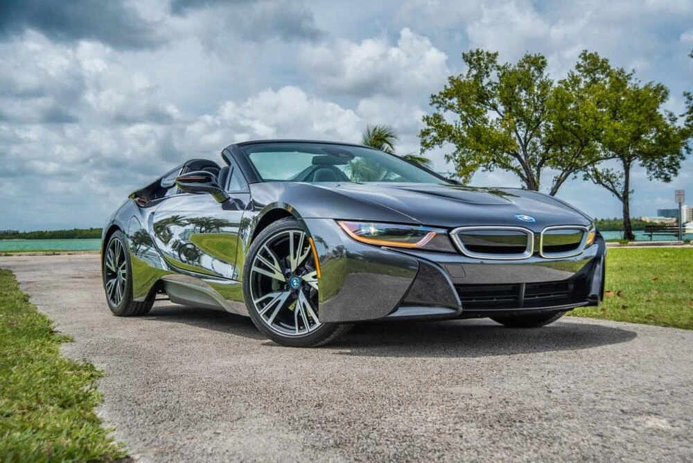 BMW i8 Roadster · 2