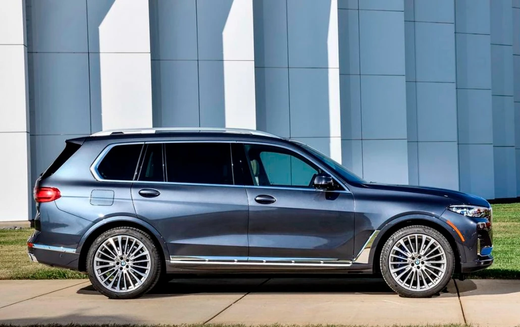 BMW X7 gallery view 3