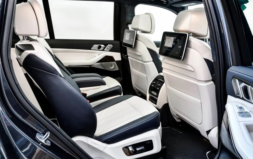 BMW X7 gallery view 4