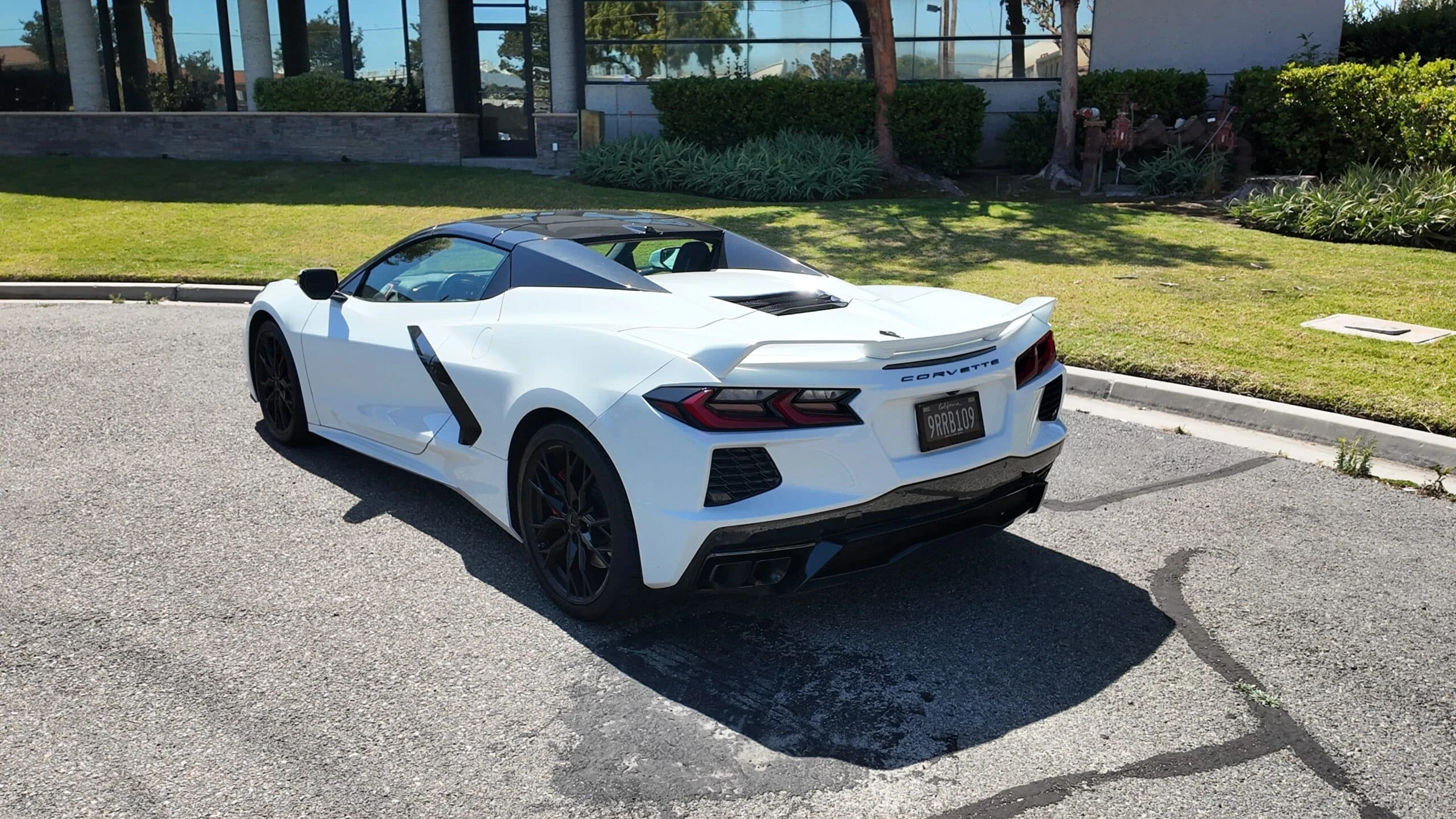 Chevrolet Corvette Stingray Convertible · 3
