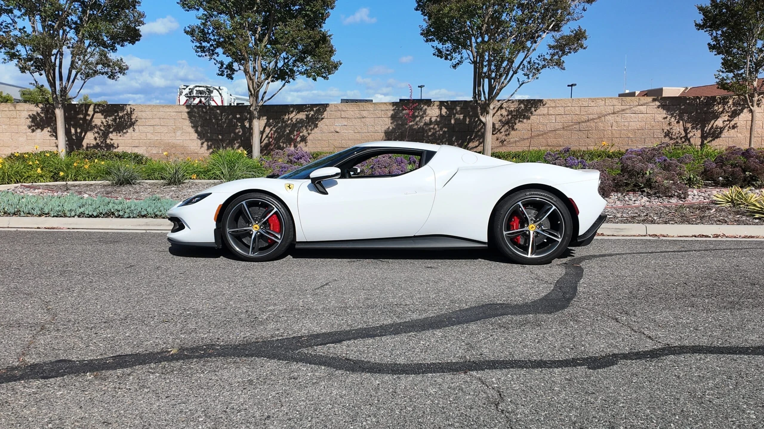 Ferrari 296 GTB gallery view 3