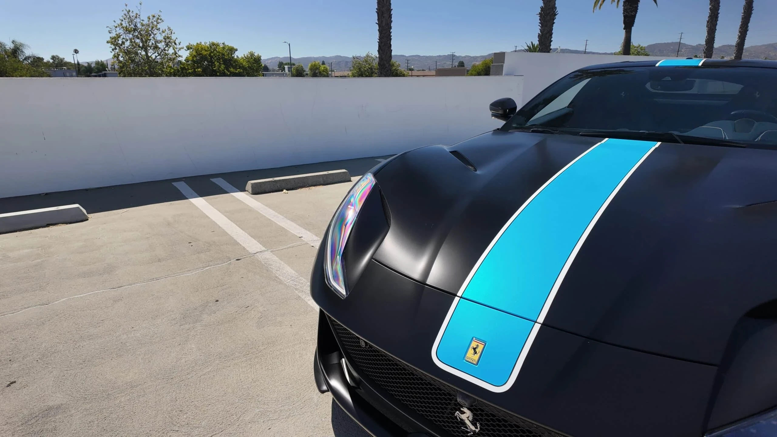 Ferrari 812 Superfast gallery view 2