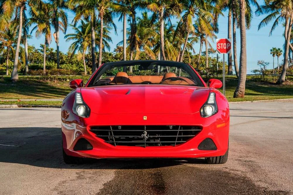 Ferrari California T · 2