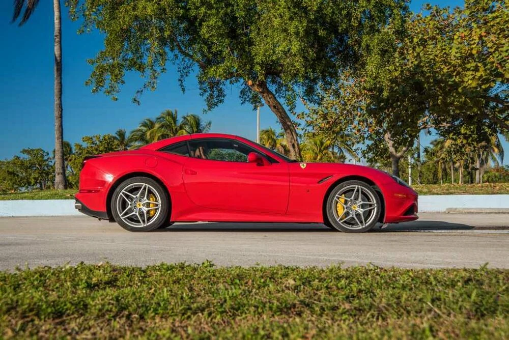 Ferrari California T · 3