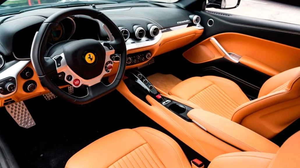 Ferrari F12berlinetta · 3