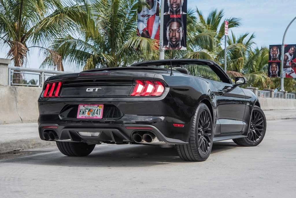 Ford Mustang GT Convertible · 3