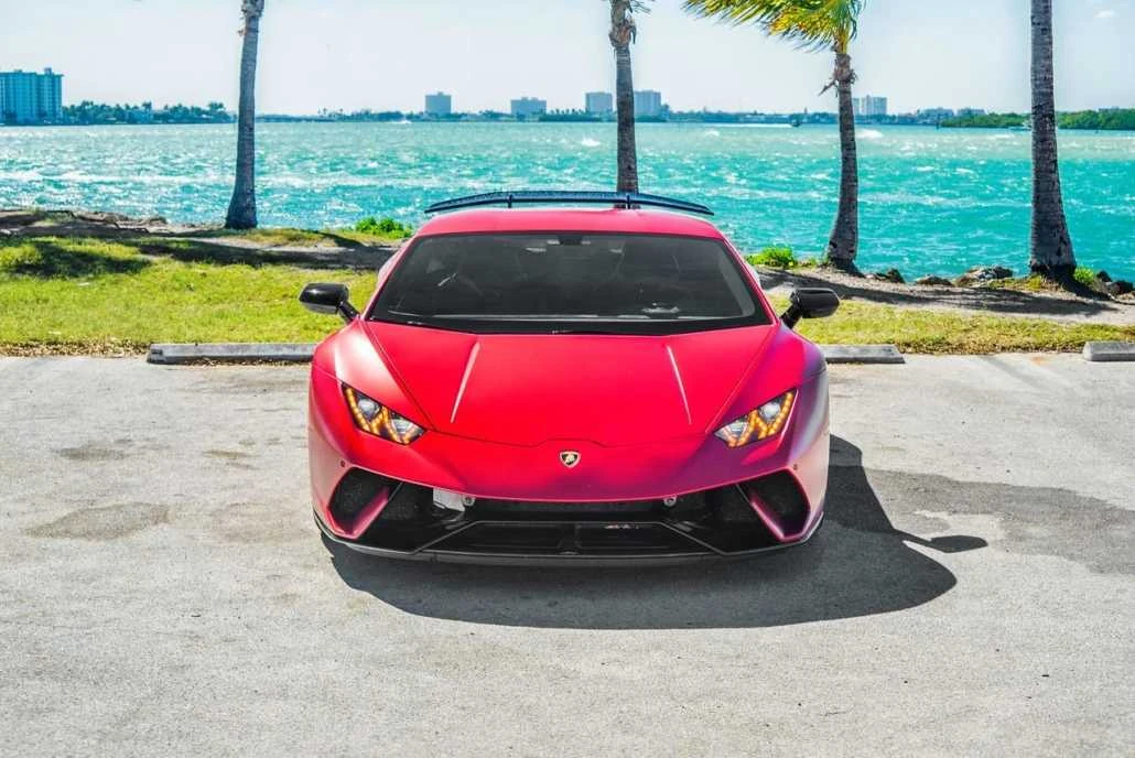 Lamborghini Huracán Performante gallery view 2