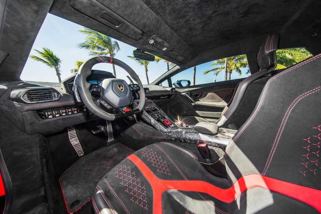 Lamborghini Huracán Performante gallery view 4