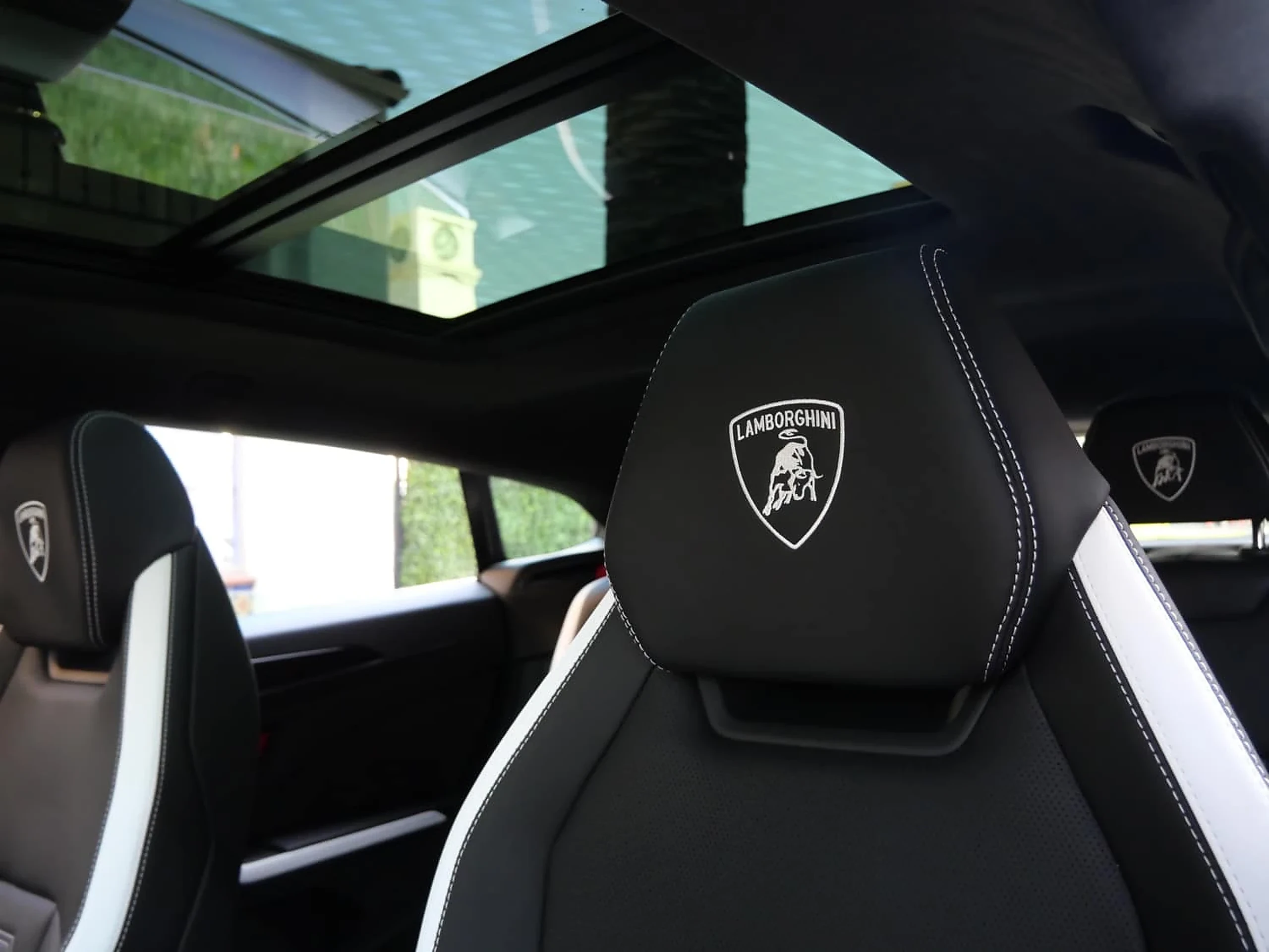 Lamborghini Urus SE · 4