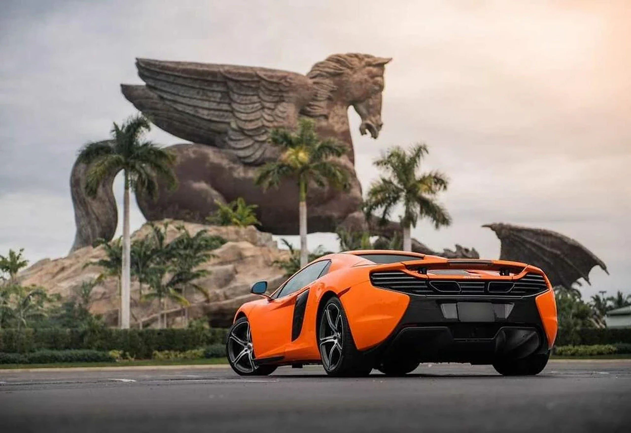McLaren 650S Spider gallery view 3