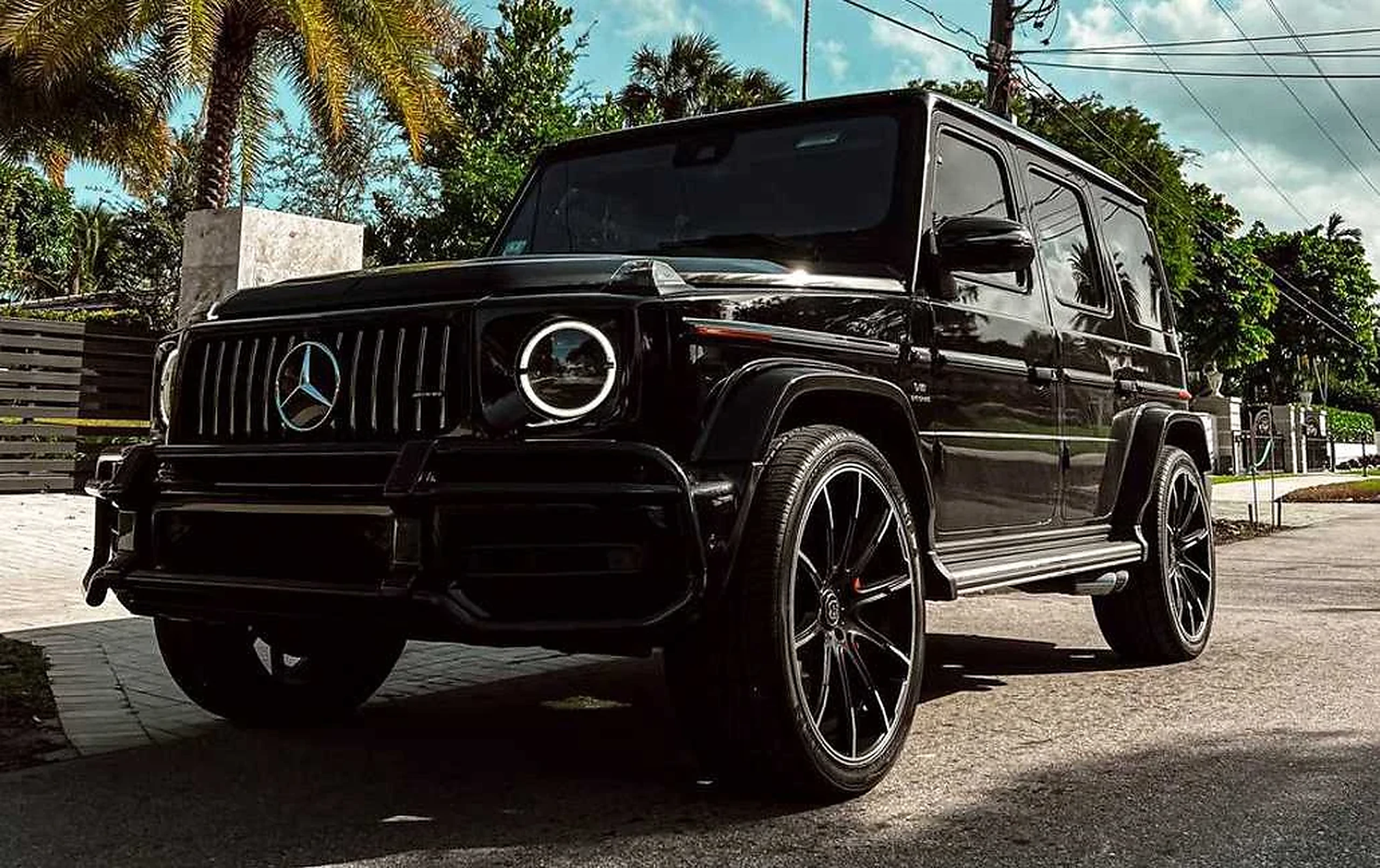 Mercedes-AMG G 63 · 3