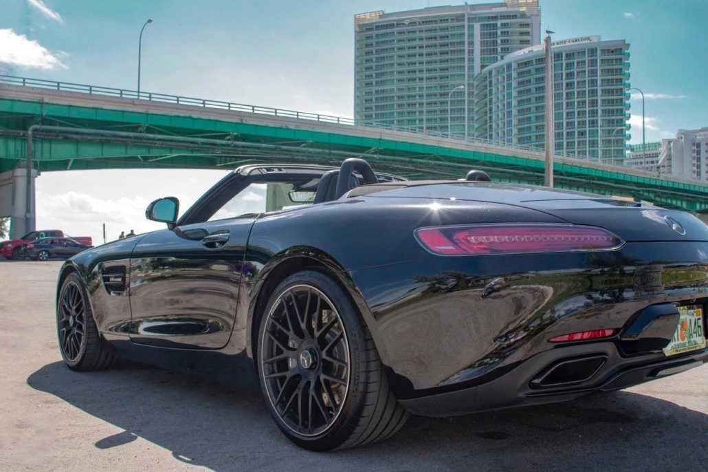 Mercedes-AMG GT Roadster gallery view 3