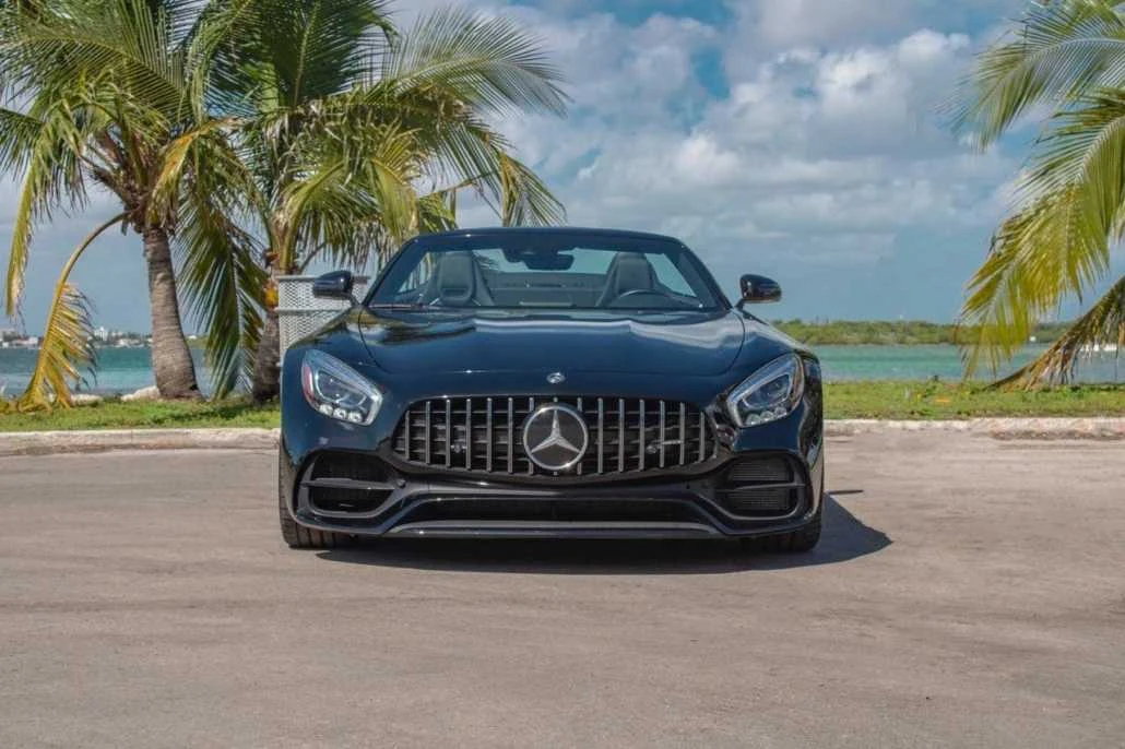 Mercedes-AMG GT Roadster gallery view 4