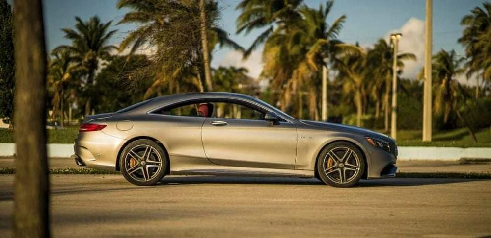 Mercedes-AMG S 63 Coupe gallery view 2
