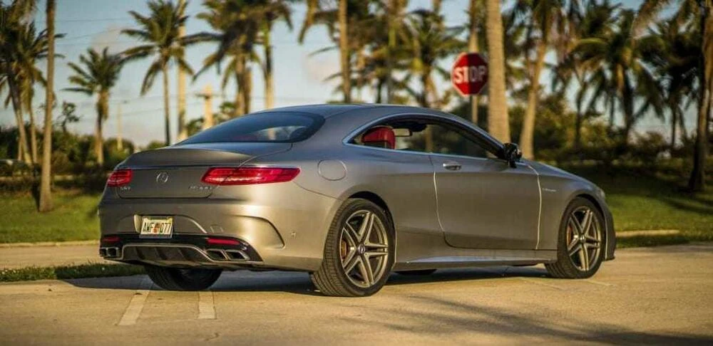 Mercedes-AMG S 63 Coupe gallery view 3