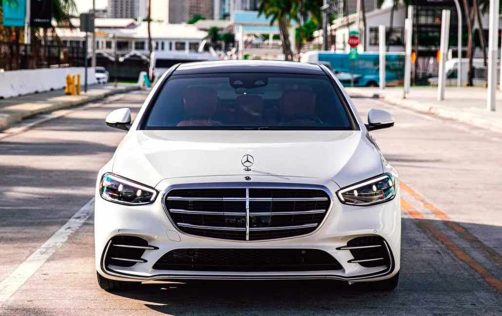 Mercedes-Benz S-Class · 2