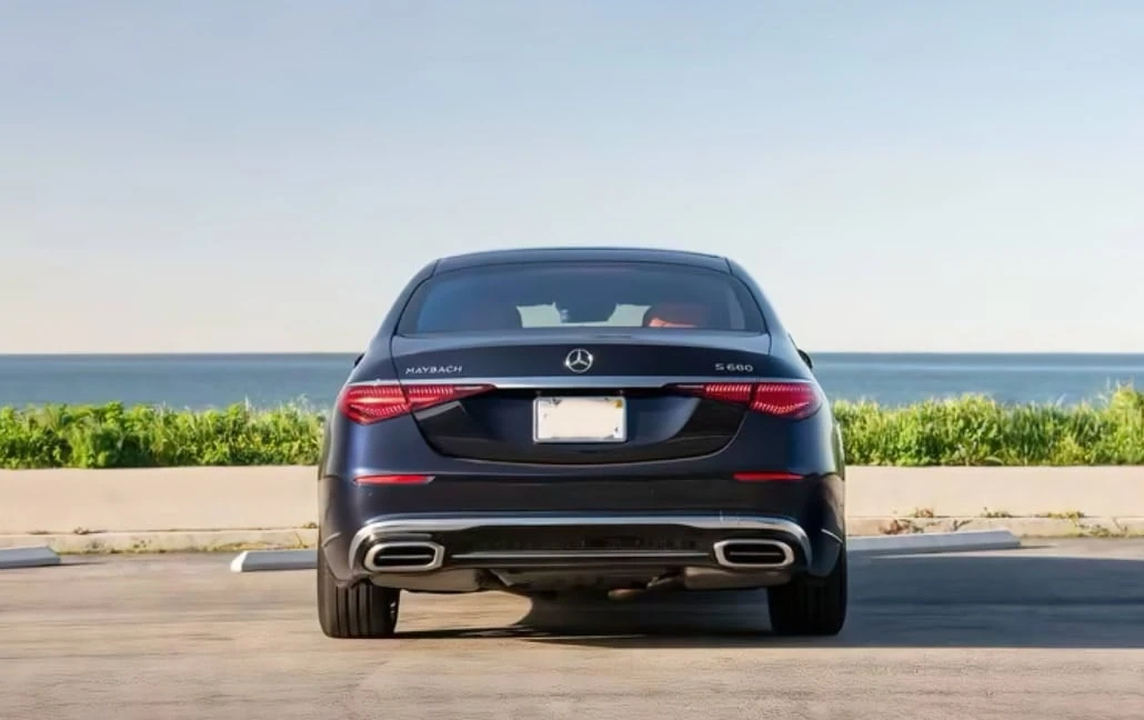 Mercedes-Maybach S 680 · 3