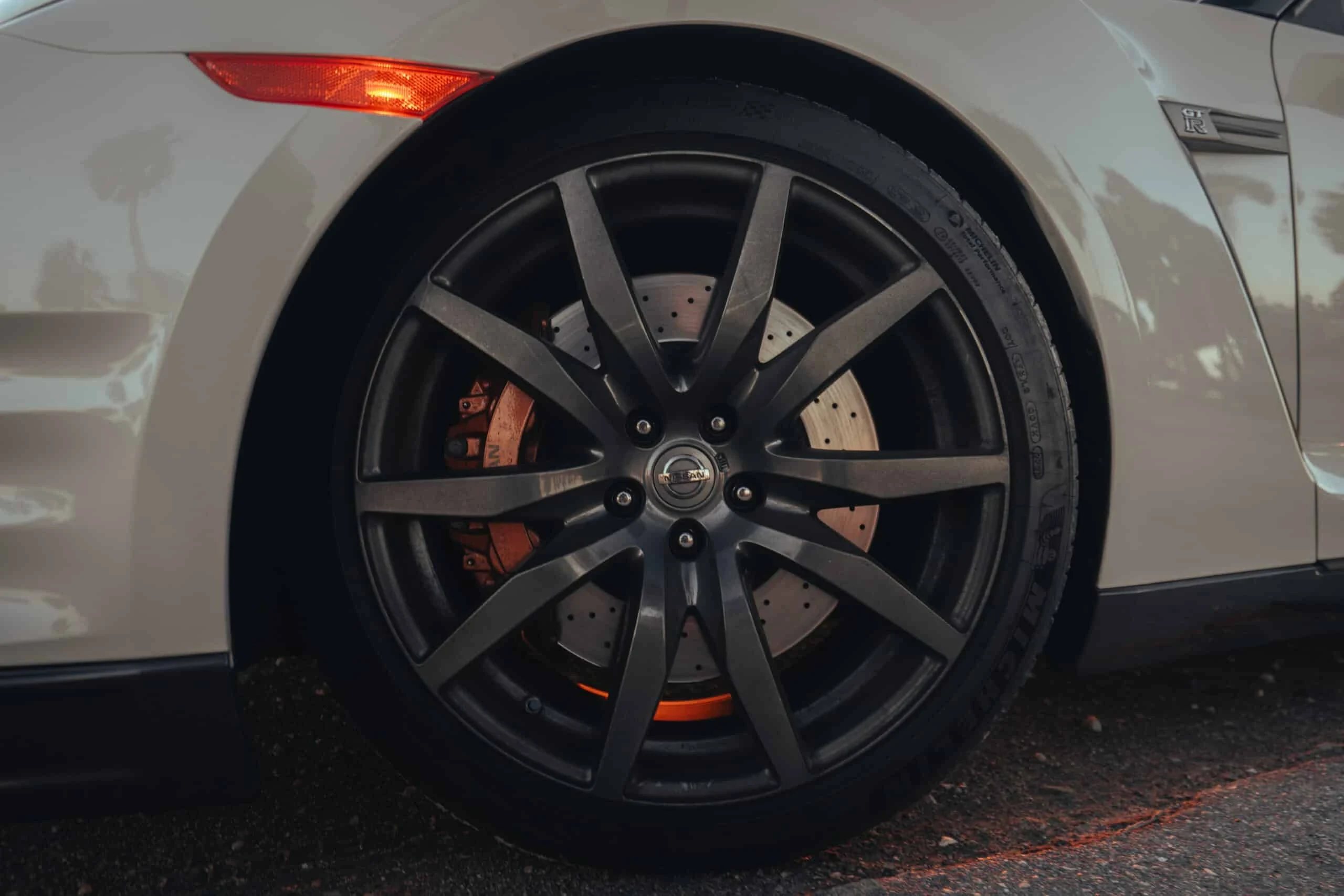 Nissan GT-R · 3