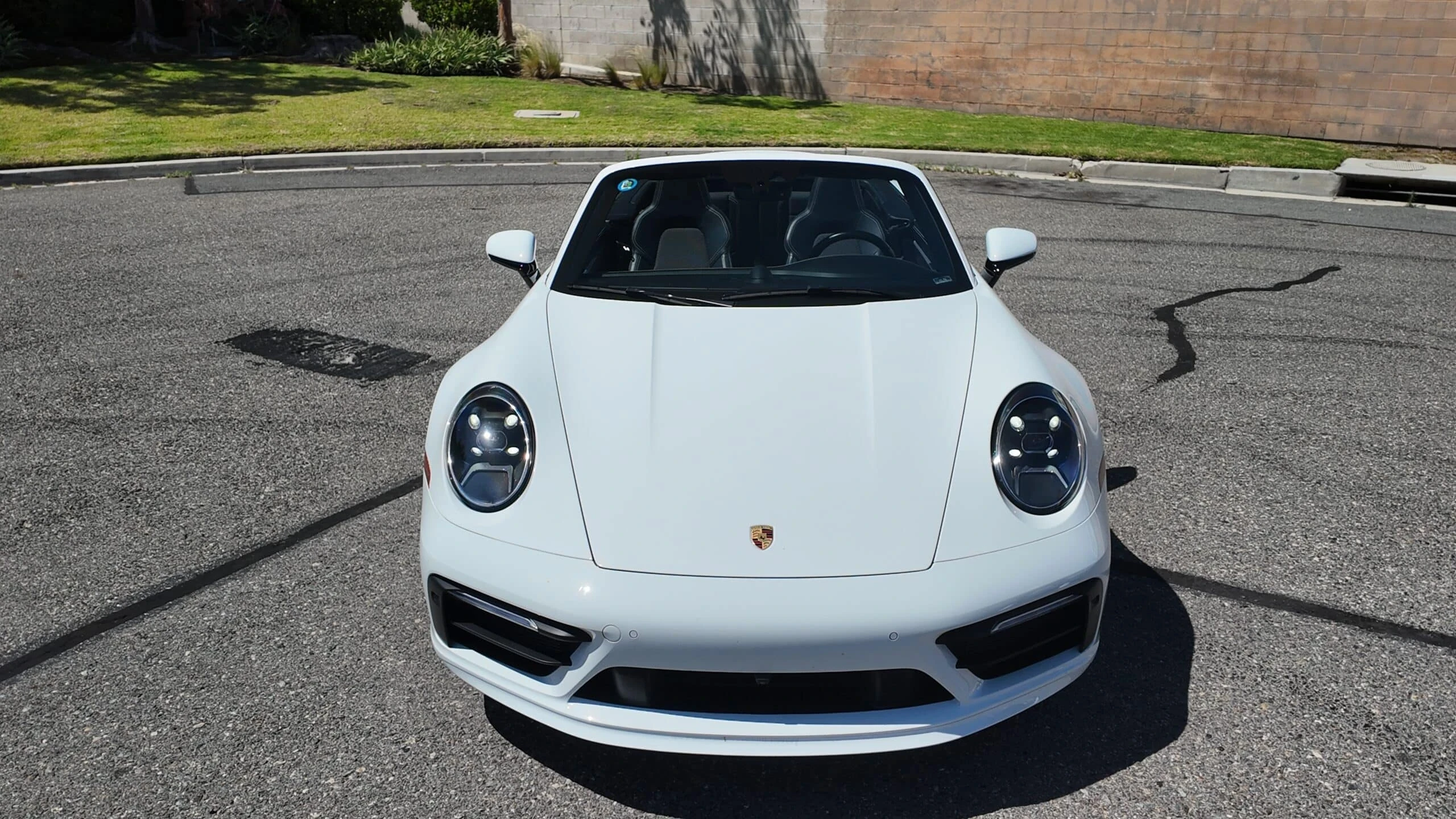 Porsche 911 Carrera 4S Cabriolet · 3