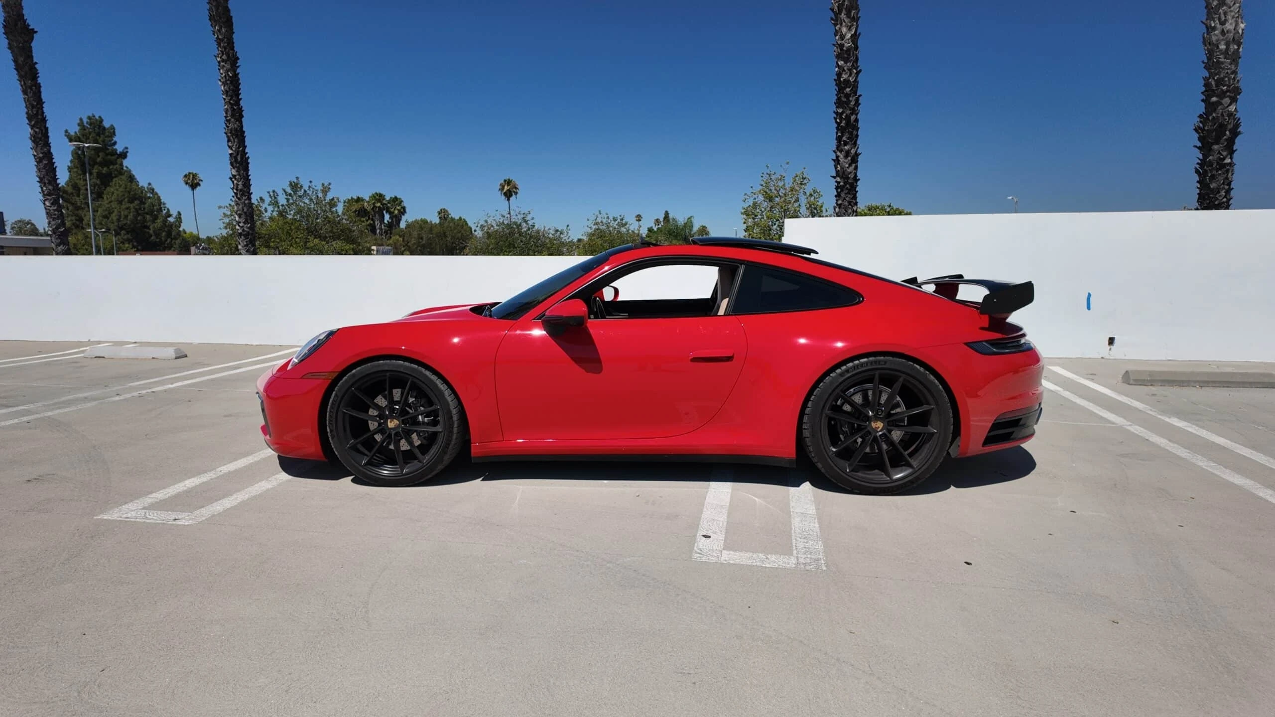 Porsche 911 Carrera · 2