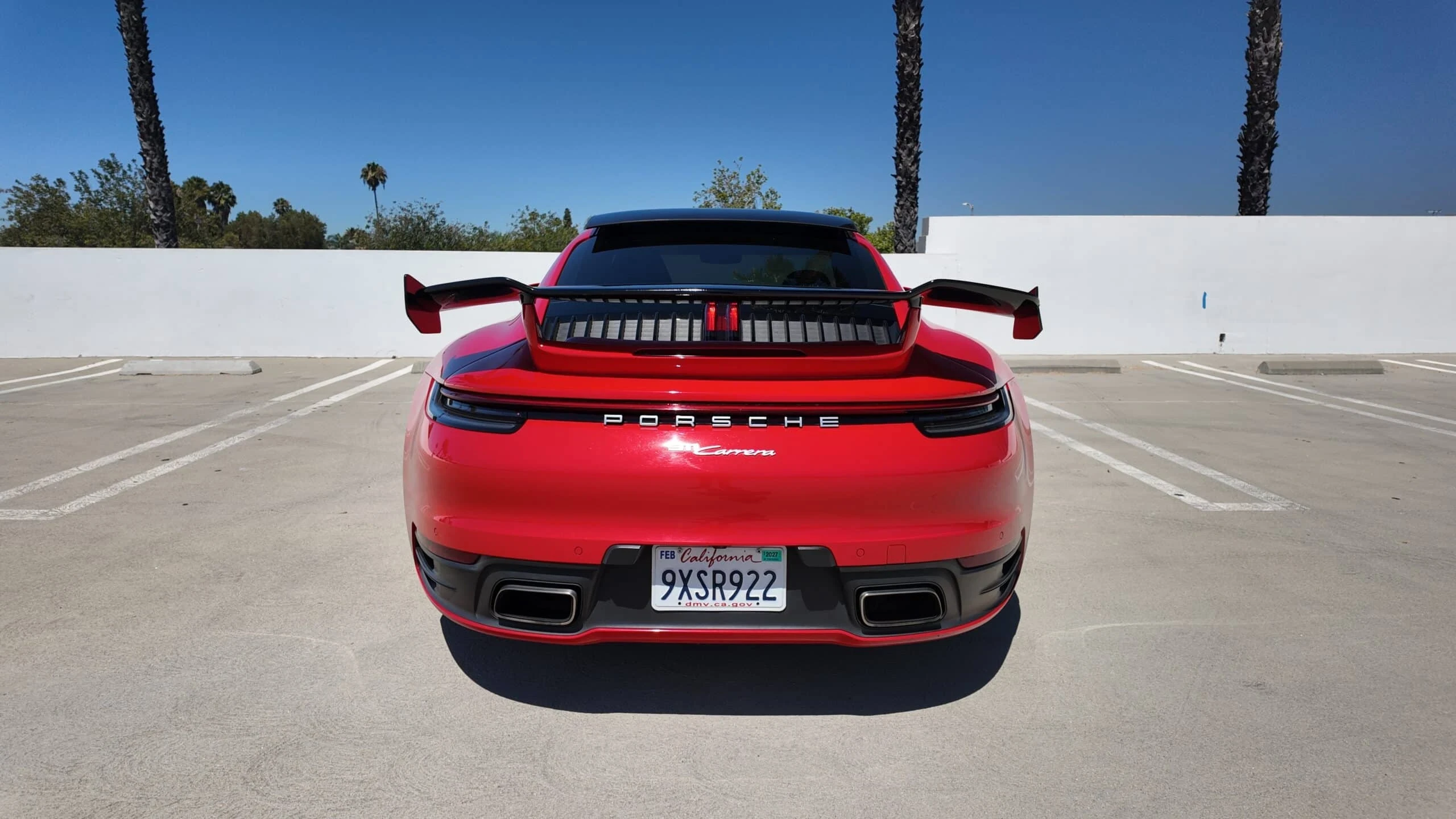 Porsche 911 Carrera · 4
