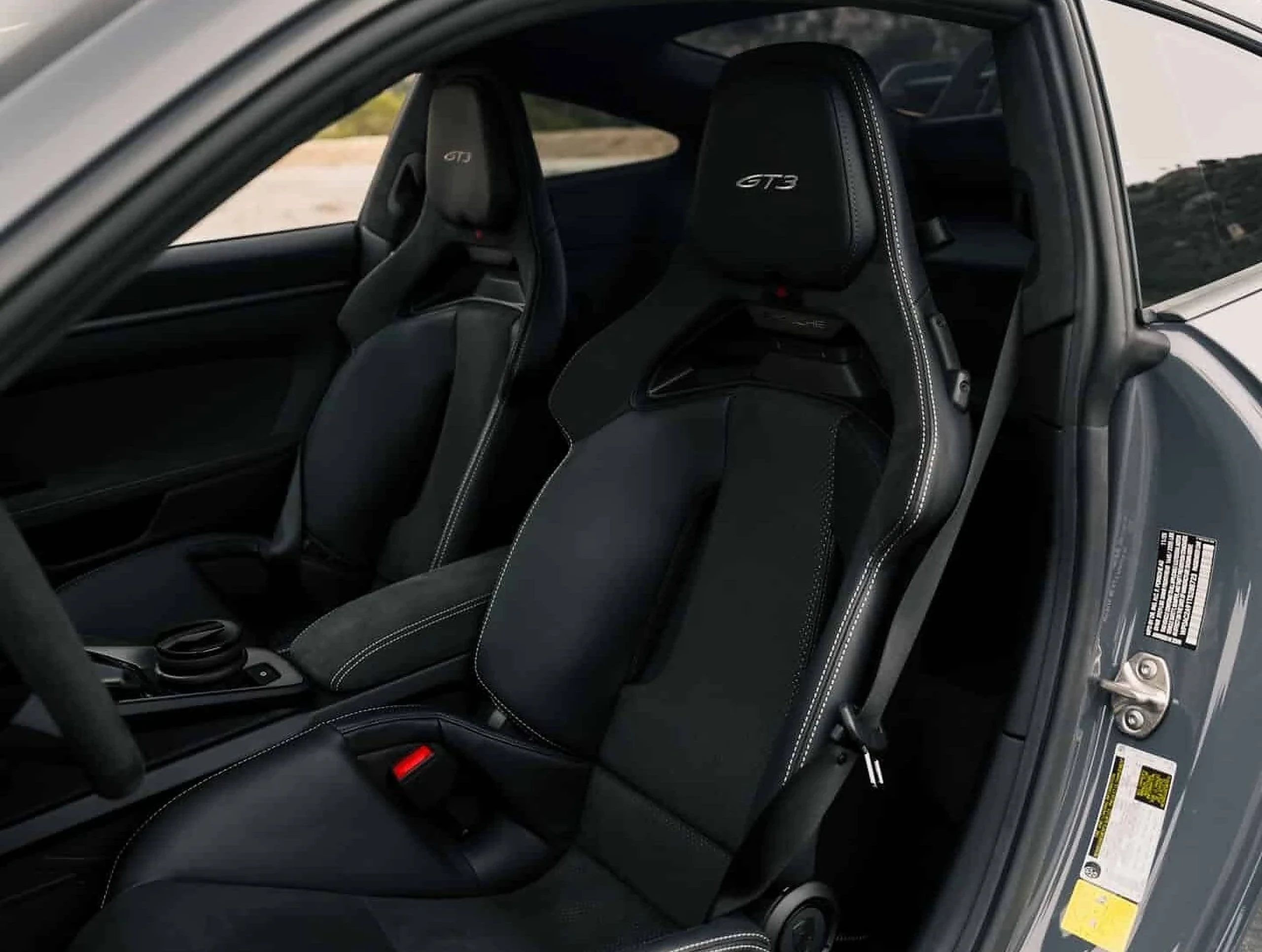 Porsche 911 GT3 gallery view 3