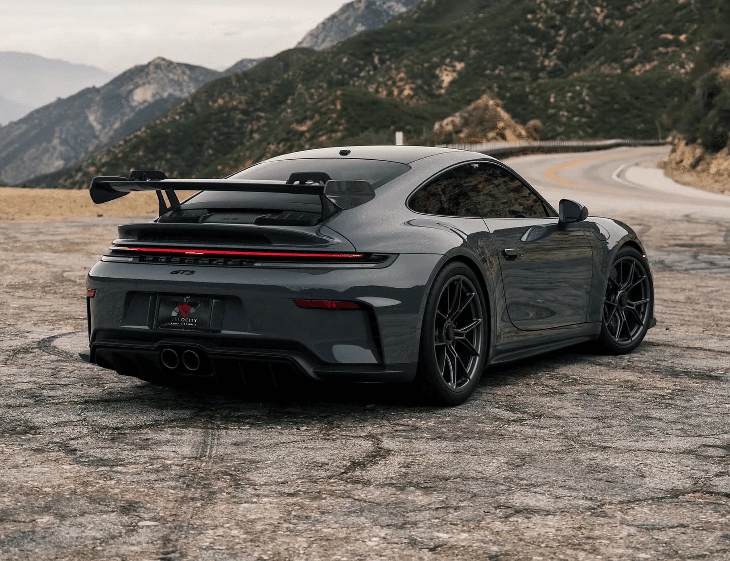 Porsche 911 GT3 gallery view 4