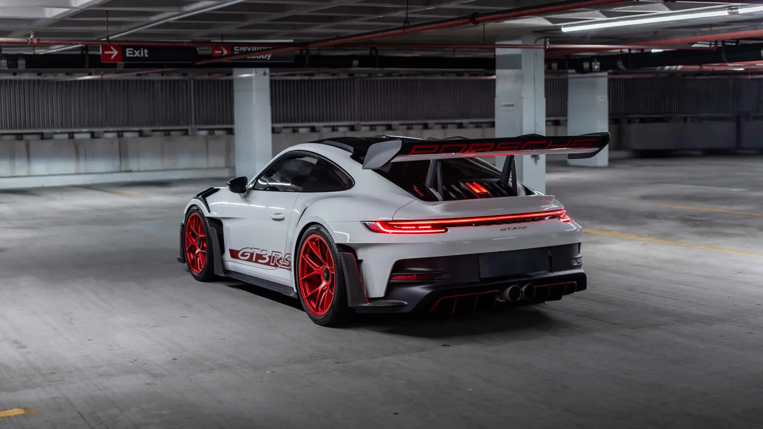 Porsche 911 GT3 RS for a Miami Grand Prix week exotic car rental