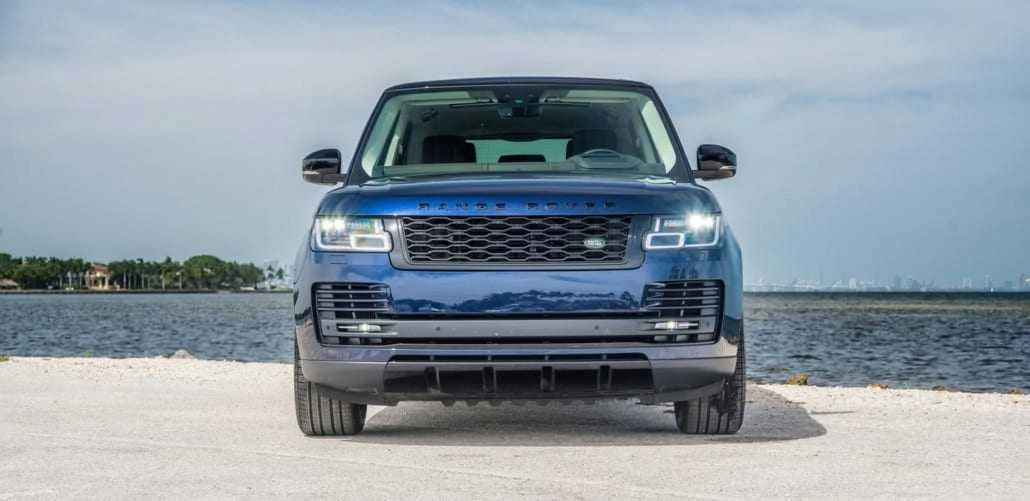 Range Rover HSE exterior view