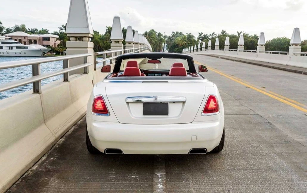 Rolls-Royce Dawn · 4